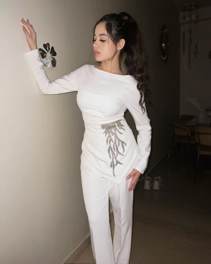 Jannat Zubair's Latest Obsession Is For Colour White; Check Here 805020