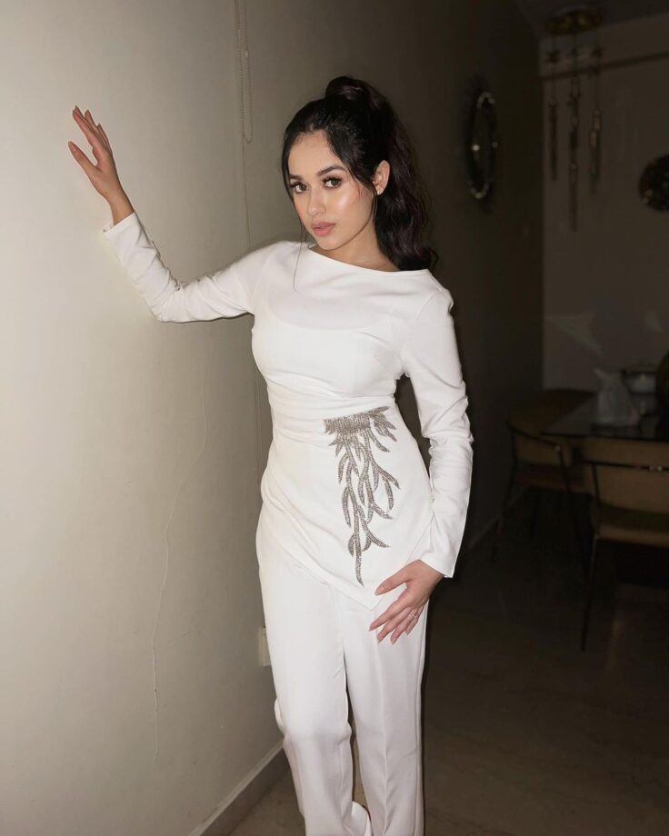 Jannat Zubair's Latest Obsession Is For Colour White; Check Here 805018