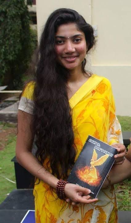 Katrina Kaif, Kajal Aggarwal and Sai Pallavi's unbelievable 'yellow magic' 811010