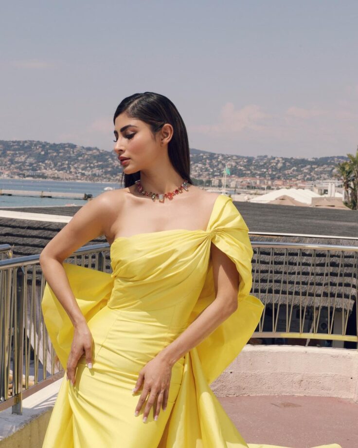 Mouni Roy's yellow love in Cannes is too hot to handle (see pics) 809434
