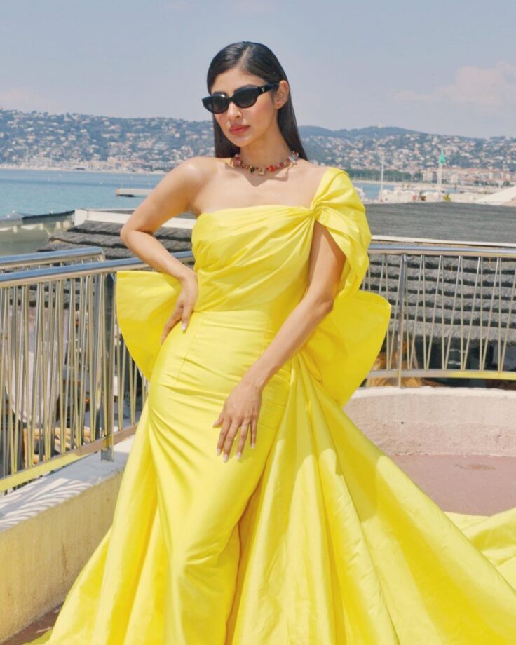Mouni Roy's yellow love in Cannes is too hot to handle (see pics) 809435
