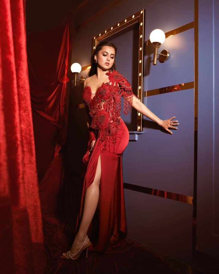 Naagin Fame Tejasswi Prakash Flaunts In Red Corset Top With Thigh High Slit Skirt; Check Here 803270