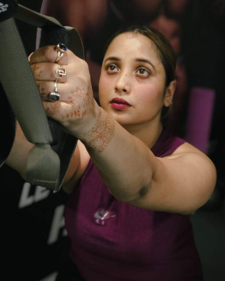 Rani Chatterjee Steps On Road To Be Fit; Take Inspiration 811323