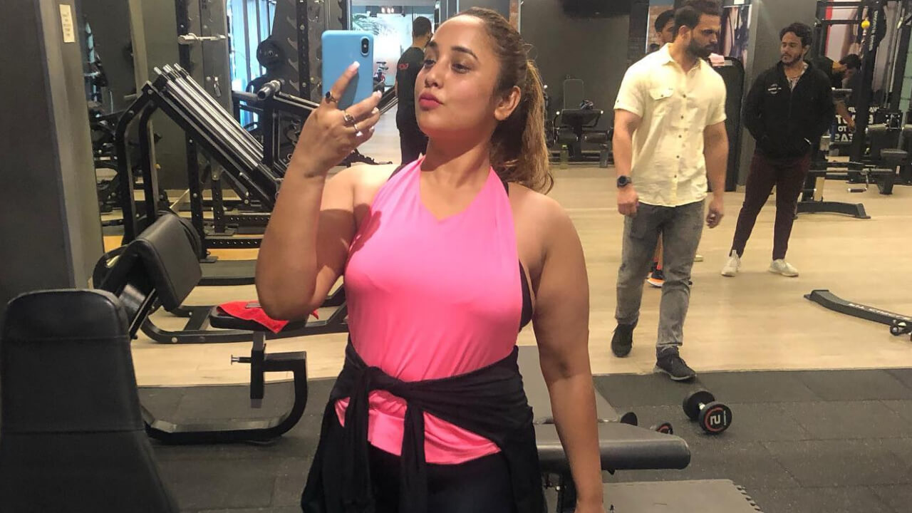 Rani Chatterjee's Mid Workout Selfie Session Is A Must Watch 807939