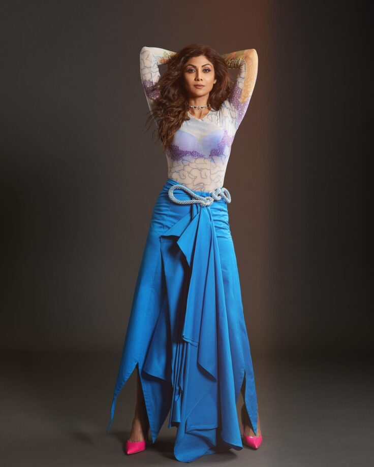 Shilpa Shetty Looks Captivating In Blue Ensemble, Rohit Roy Says, 