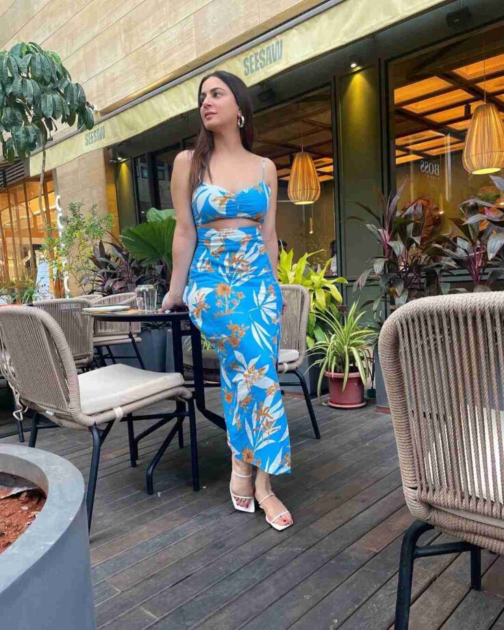 Shraddha Arya Teaches To Be Vacation Ready In These Statement Gowns 803297