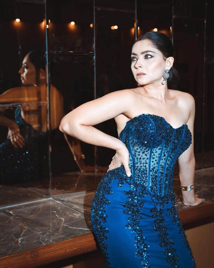 Sonalee Kulkarni Sparkles In Stone Embellished Bodycon Gown(Rare Pics) 807944