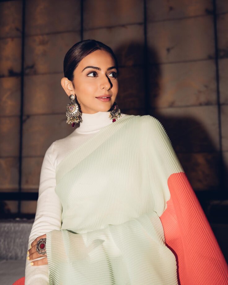 The most gorgeous Rakul Preet Singh and Sarees- A match made in heaven! 809835