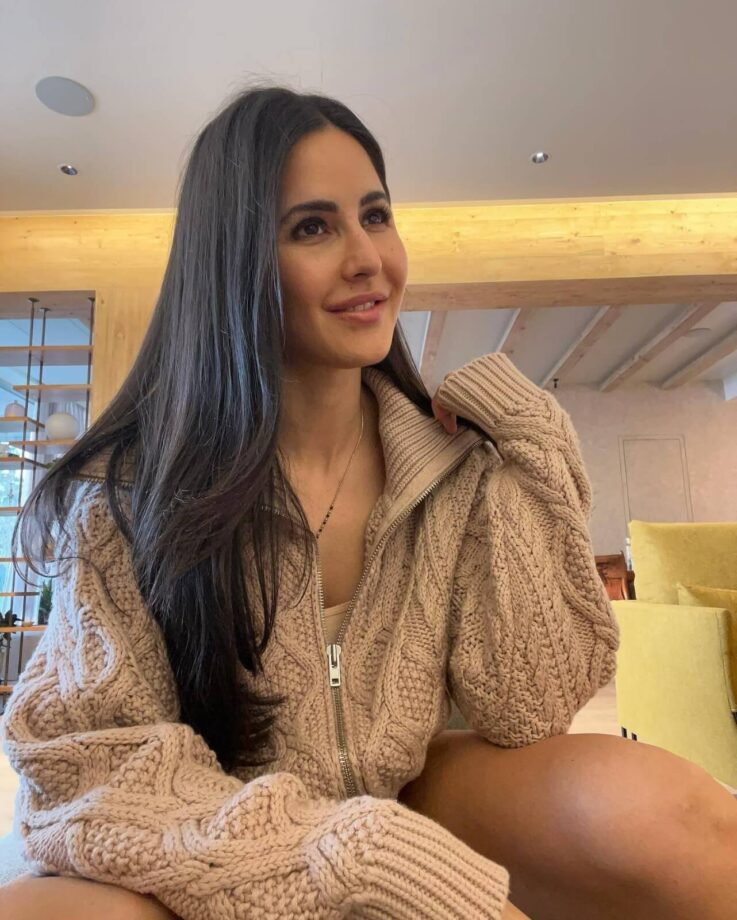 When Katrina Kaif turned the sassy bahu in beige sweater and mangalsutra 805961