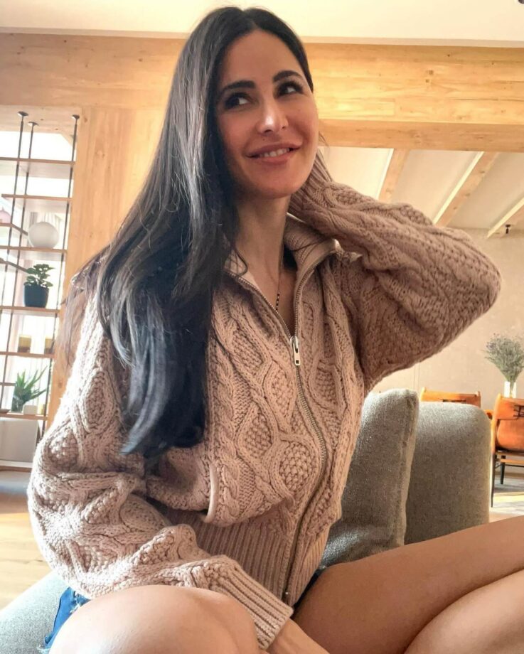 When Katrina Kaif turned the sassy bahu in beige sweater and mangalsutra 805962