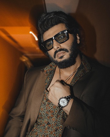 Arjun Kapoor gets the suit play on check, looks dapper 817282