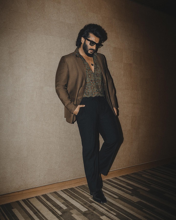Arjun Kapoor gets the suit play on check, looks dapper 817280