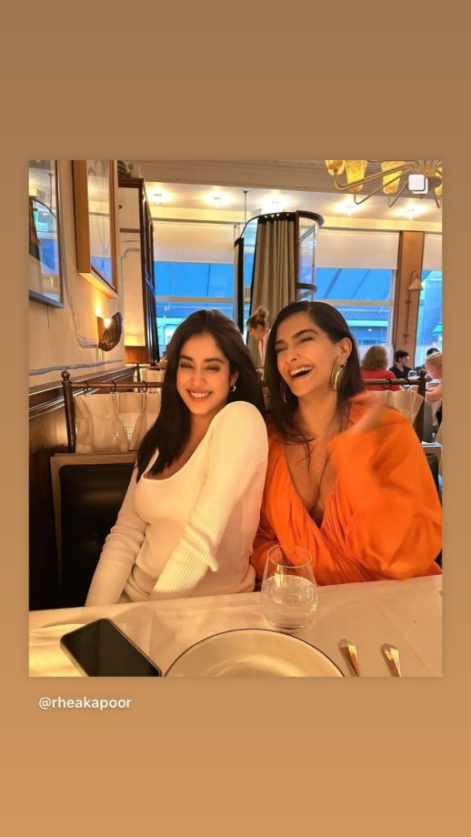 Cousin love! Sonam Kapoor and Janhvi Kapoor reunite with a laughter in London 819630
