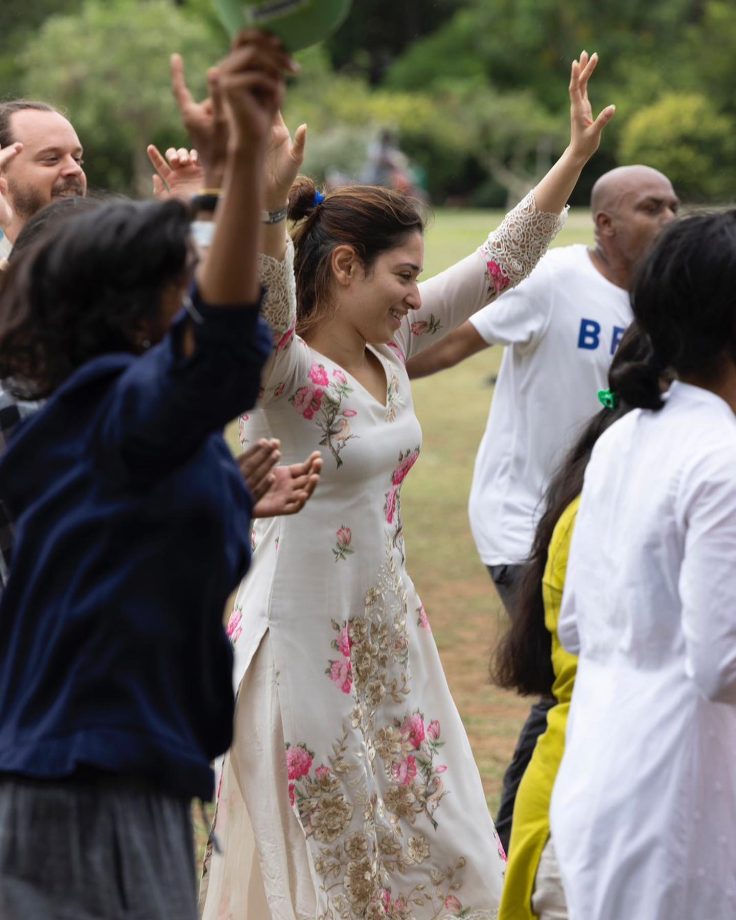 “Finding balance on and off”, what is Tamannaah Bhatia talking about? 818758