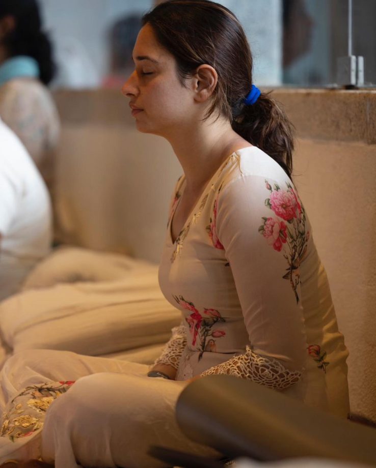 “Finding balance on and off”, what is Tamannaah Bhatia talking about? 818759