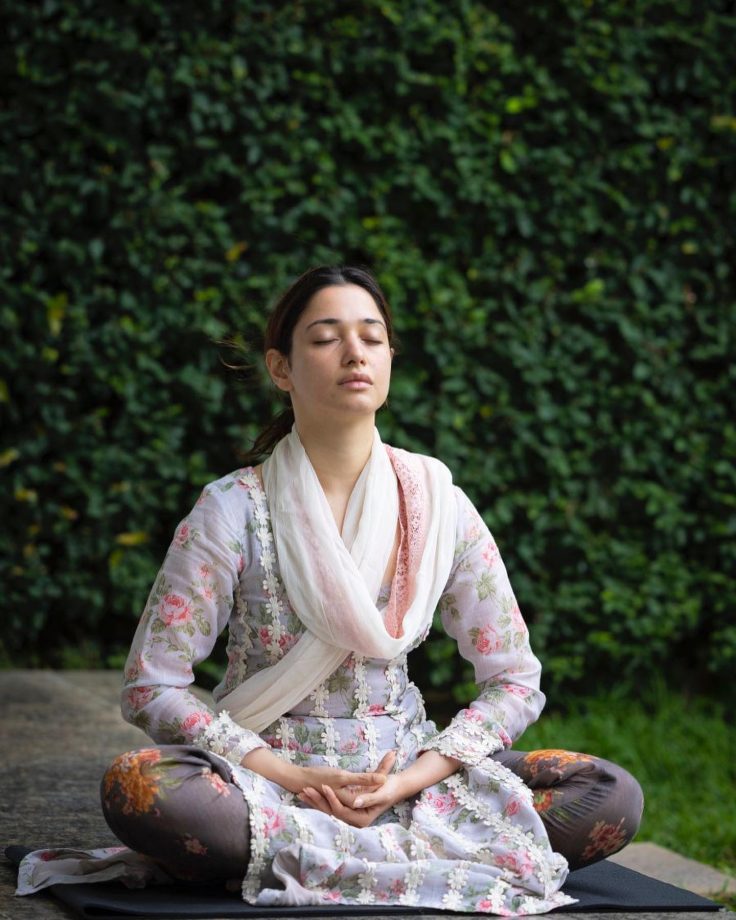 “Finding balance on and off”, what is Tamannaah Bhatia talking about? 818760