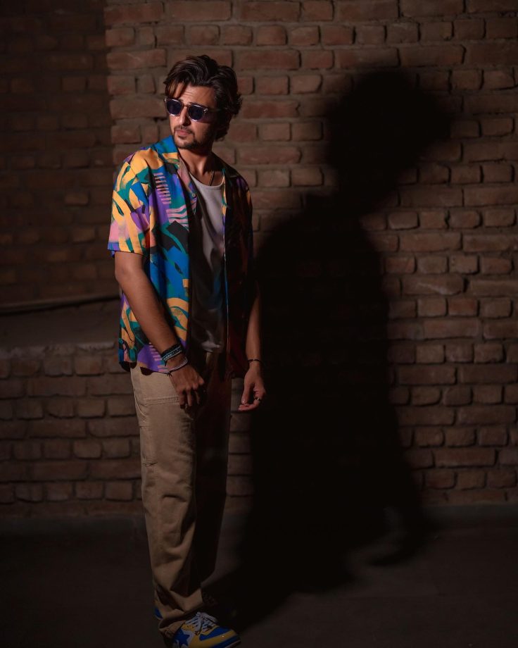 Get the summer funk fashion code from Darshan Raval 815682