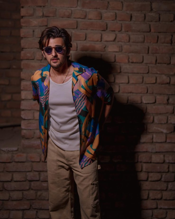 Get the summer funk fashion code from Darshan Raval 815683