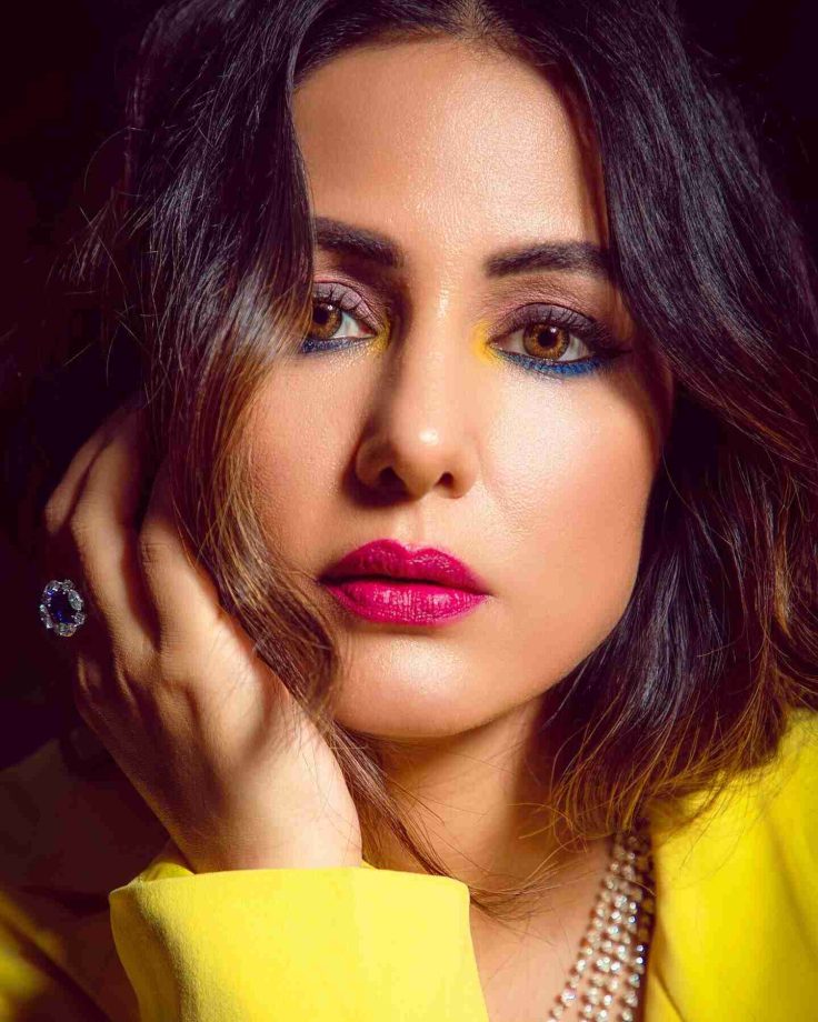 Hina Khan's Goes Colorful In Yellow Pantsuit; Must-See Pics 812260