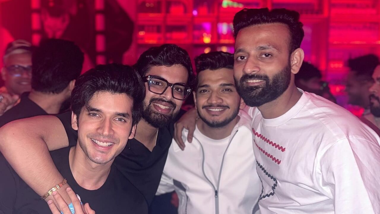In Pic: Paras Kalnawat, Munawar Faruqui, Be YouNick and others get candid at nightclub 813738