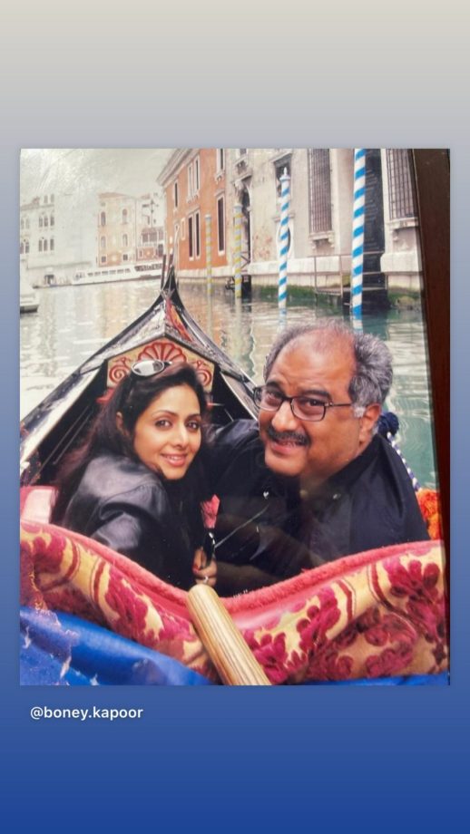 Janhvi Kapoor shares unseen picture of Sridevi and Boney Kapoor on their wedding anniversary 812314