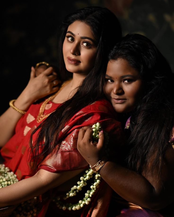 Ritabhari Chakraborty Poses With Super Model; Subhashree Ganguly And Sanjana Banerjee React 812958