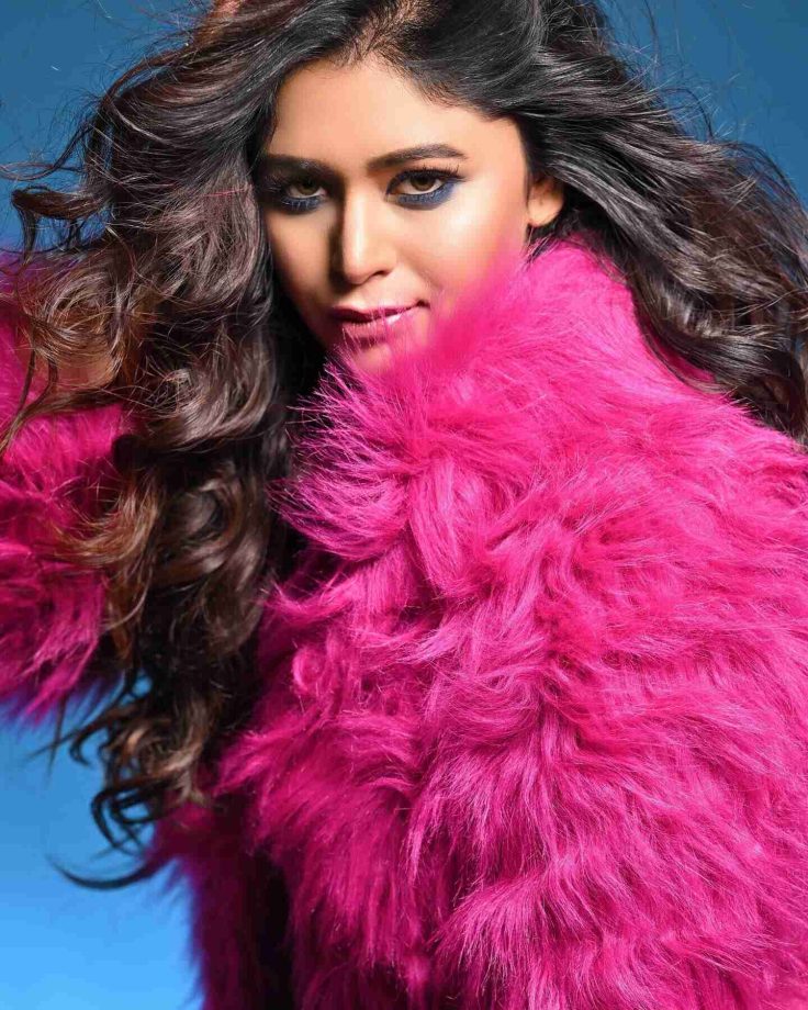 Ritabhari Chakraborty Turns Barbiecore In Pink Fur; Looks Dramatic 815343