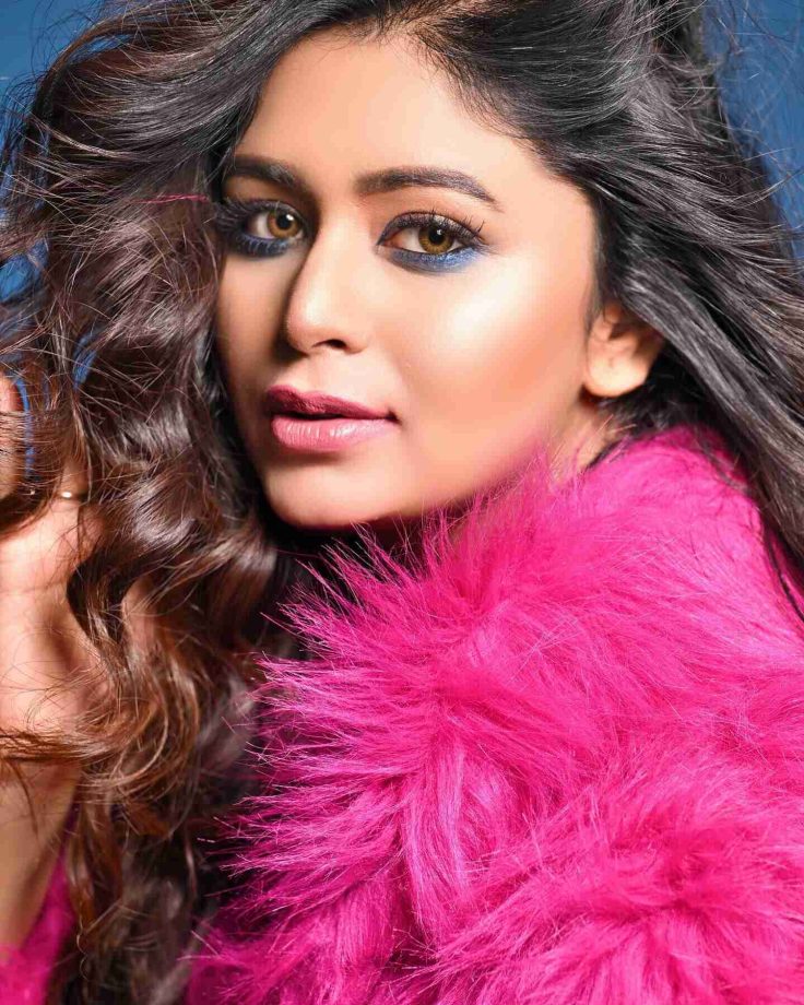 Ritabhari Chakraborty Turns Barbiecore In Pink Fur; Looks Dramatic 815339