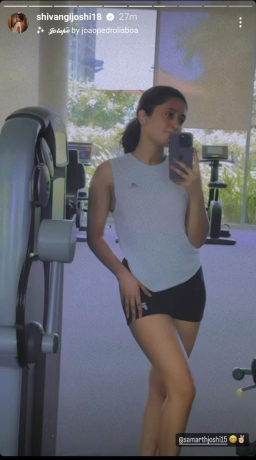Shivangi Joshi's Cute Pose In The Gym In T-Shirt And Shorts Wins Hearts; Take A Look 814503