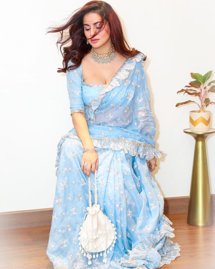 Shraddha Arya Steals Hearts In Blue Saree, See Pics 821055