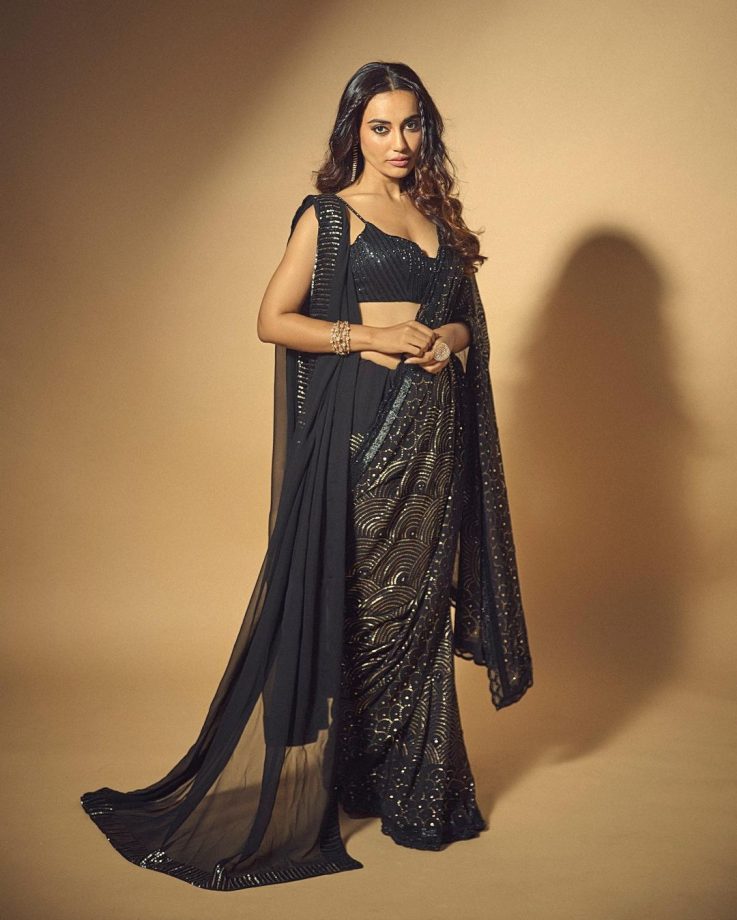 Surbhi Jyoti Chooses Colour Black For The Day: Engages In Sequin Saree Style 815891