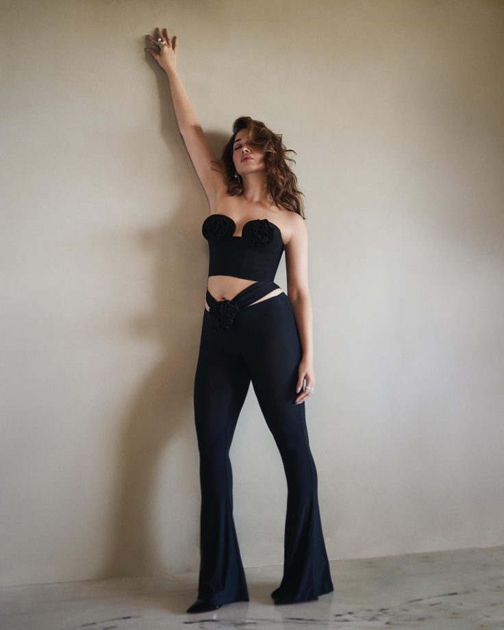 Tamannaah Bhatia is the beauty to behold in black pantsuit, see pics 816975
