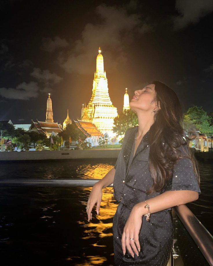 A sneak peek into Priya Prakash Varrier’s Bangkok trip 834287