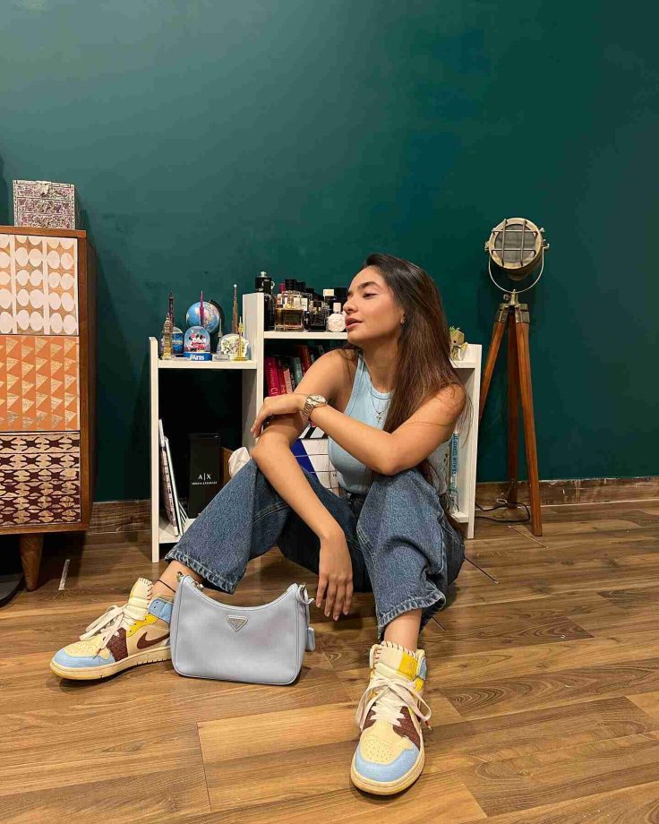 Anushka Sen’s ‘laid-back’ style file is all about denim couture, see pics 832088