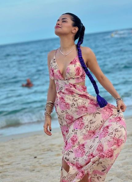 Avneet Kaur's Pose In The Beach In A Pink Floral Gown Is The Prettiest; Check Here 834237