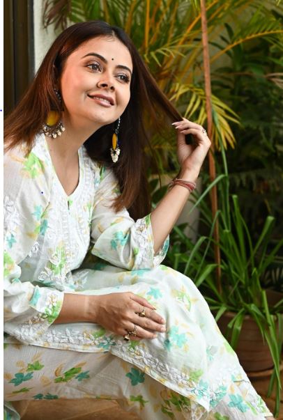 Devoleena Bhattacharjee Gives Her Trademark Smile In Floral Salwar Suit;  Check Here | IWMBuzz