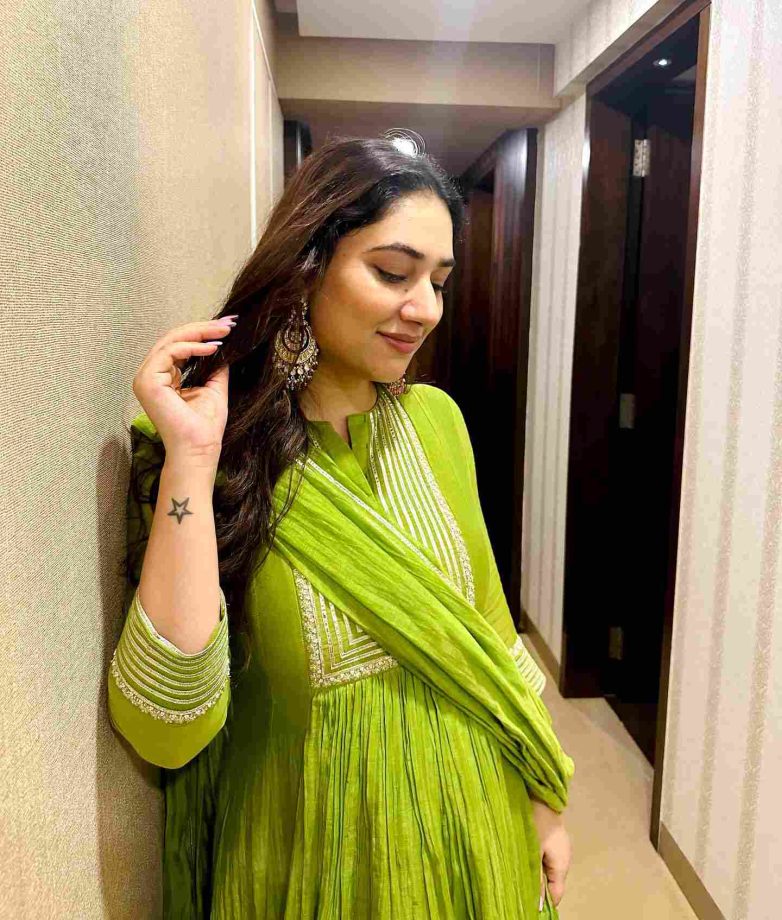 Disha Parmar exudes glam and grace in green embellished Anarkali suit 823221