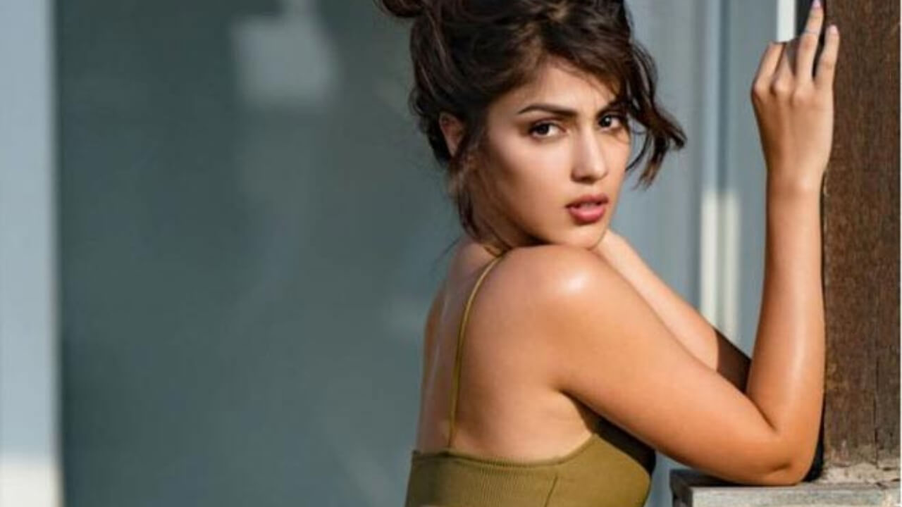 Empowering her team and how! Rhea Chakraborty stands out as one of the best gang leaders 834096