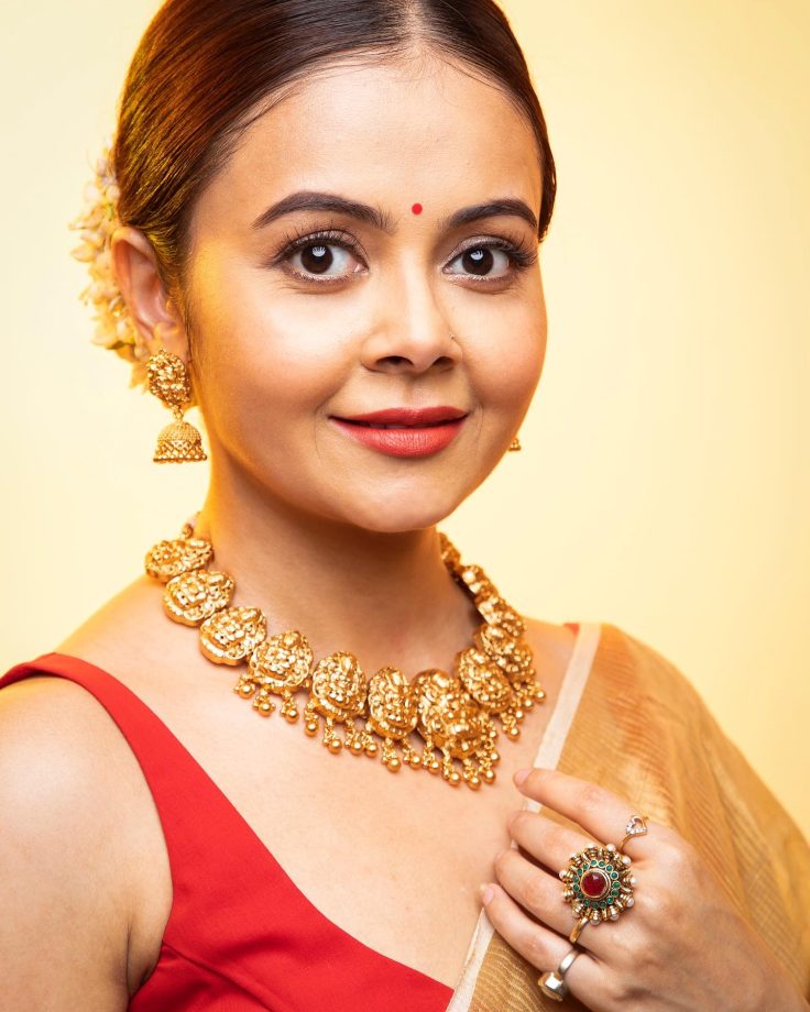 In Pics: Devoleena Bhattacharjee’s saree saga is quintessentially stunning 838567