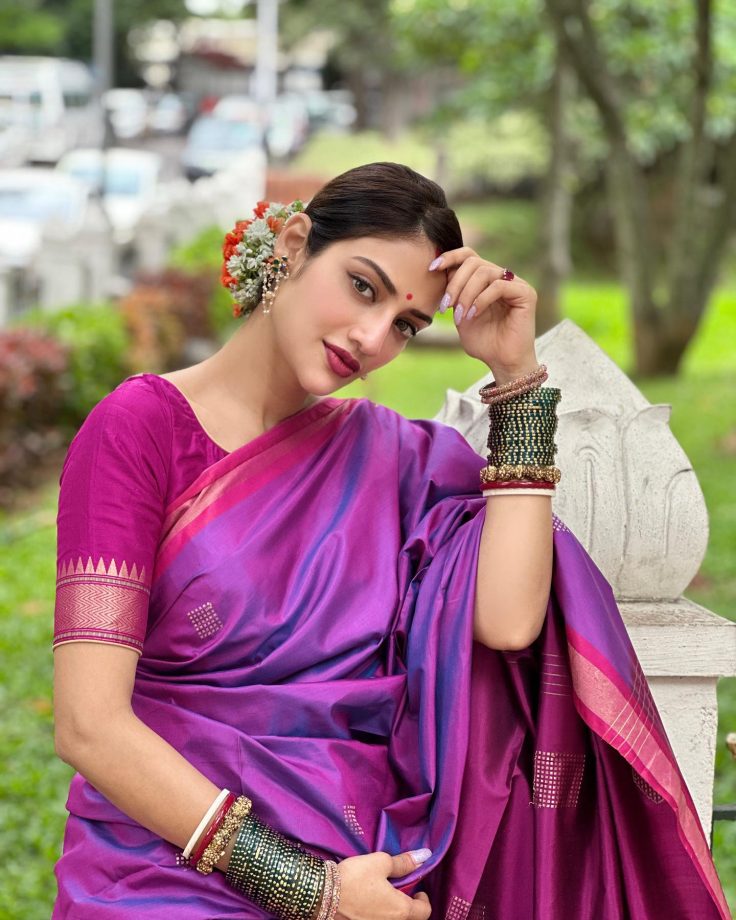 In Pics: Nusrat Jahan embraces classic South Indian fashion motifs with a saree and a floral bun 834719