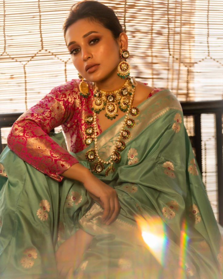 Mimi Chakraborty keeps her saree game on point, see pics 837011