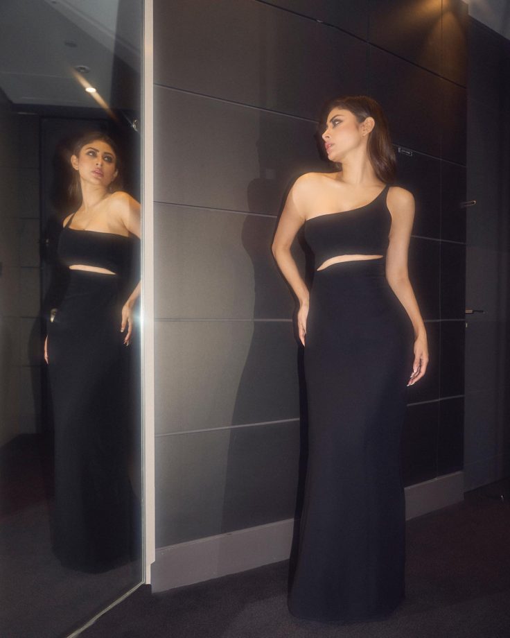 Mouni Roy Flaunts Her Curves In A Chic Black Bodycon Dress, See Pics