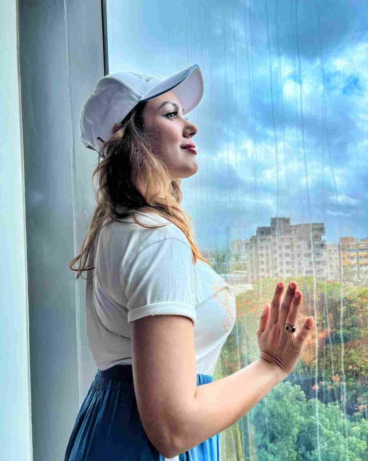 Munmun Dutta’s work trip fashion is all about streetstyle, see pics 832463