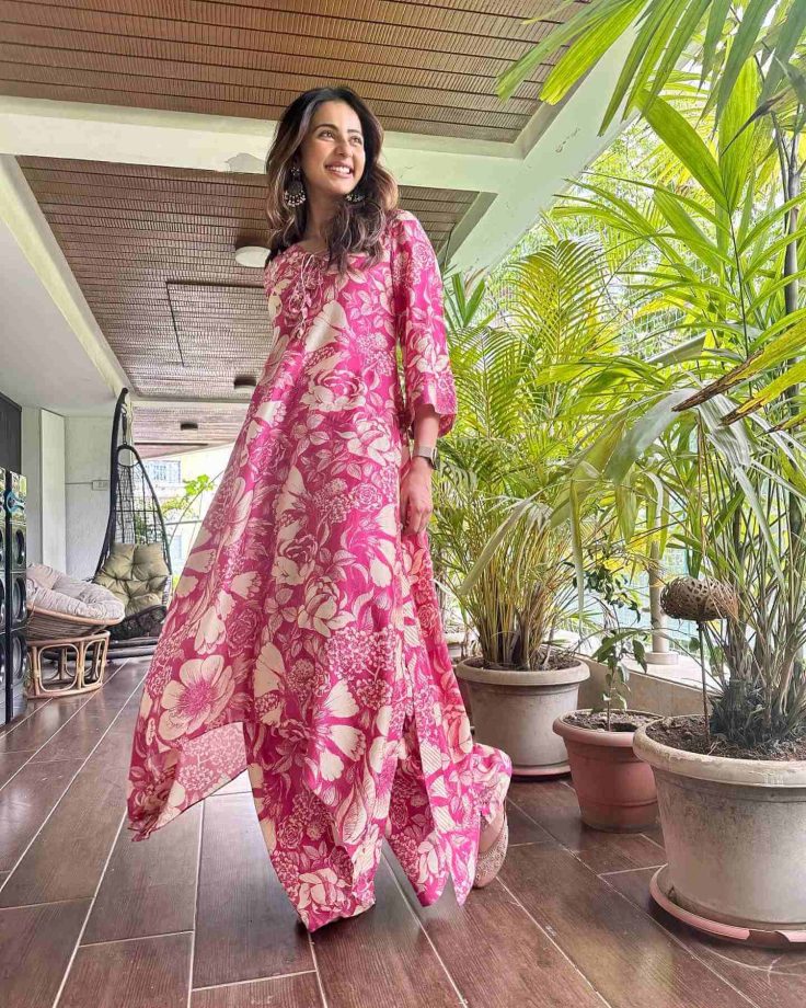 Rakul Preet Singh’s ethnic couture is all about floral finesse, see pics 834546