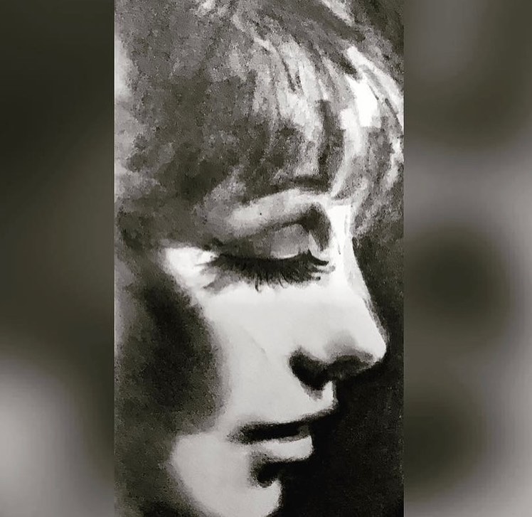 Tara Sutaria wields her artistic versatility with charcoal sketches; check out 831860