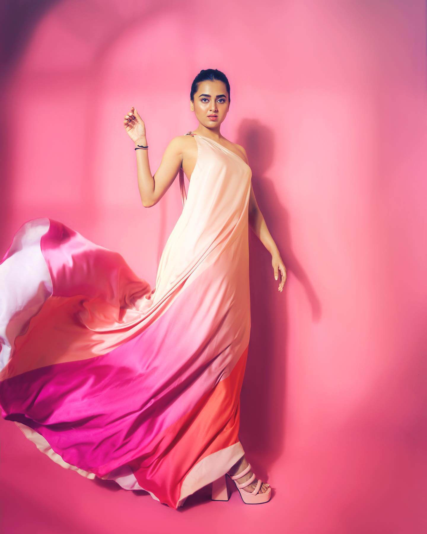 Tejasswi Prakash: The Real-Life Barbie Bringing Pink Perfection to the Fashion Scene! 837153