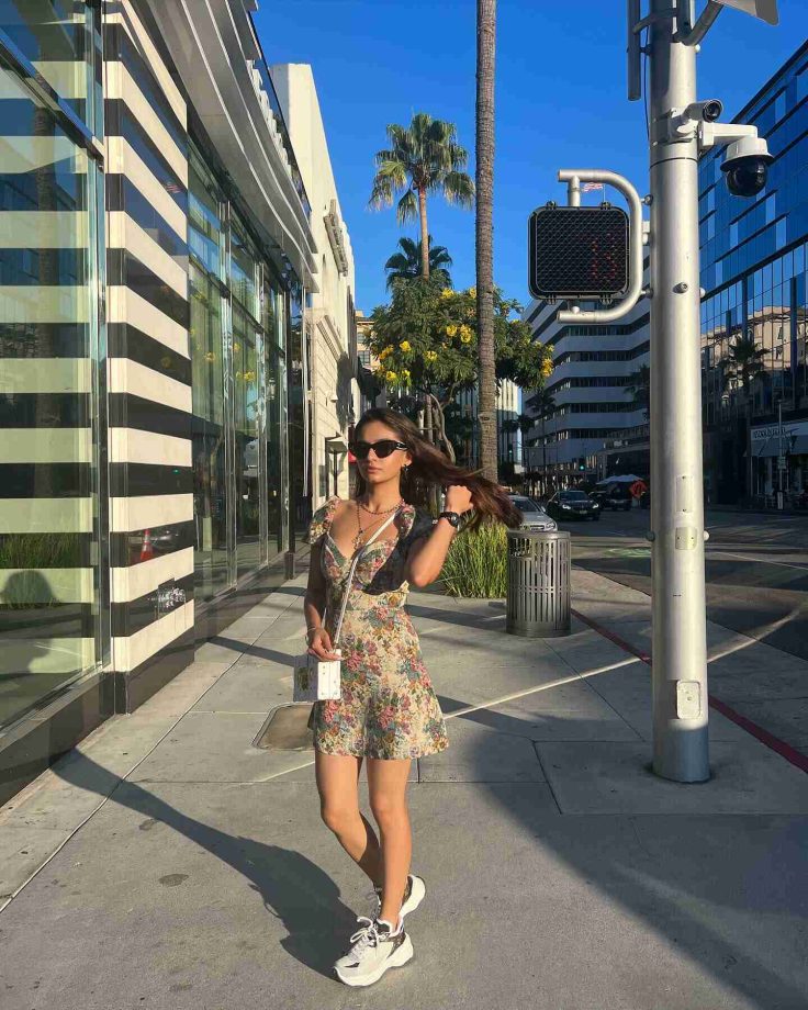Anushka Sen Is Lost In 'Dreamy' LA Vacation; Goes Gorgeous In Floral Dress 842838