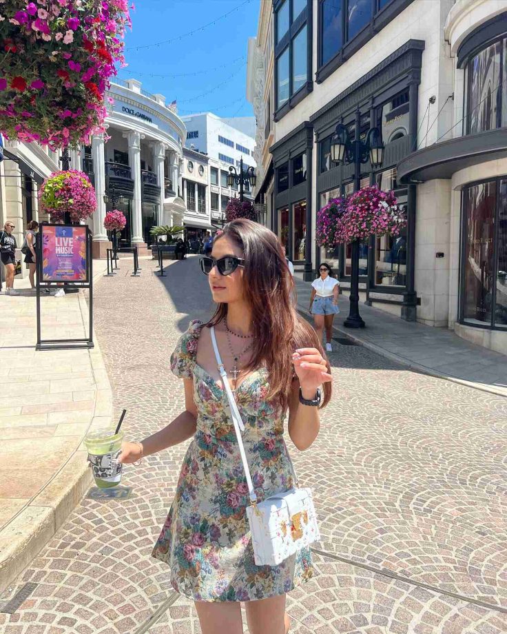 Anushka Sen Is Lost In 'Dreamy' LA Vacation; Goes Gorgeous In Floral Dress 842841
