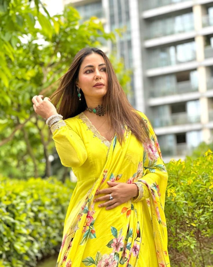 Hina Khan radiates elegance in plunging neckline lime green salwar suit: A fashion masterpiece 846016