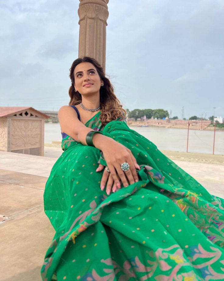 In Pics: Akshara Singh Looks Magical In Green Saree 843650